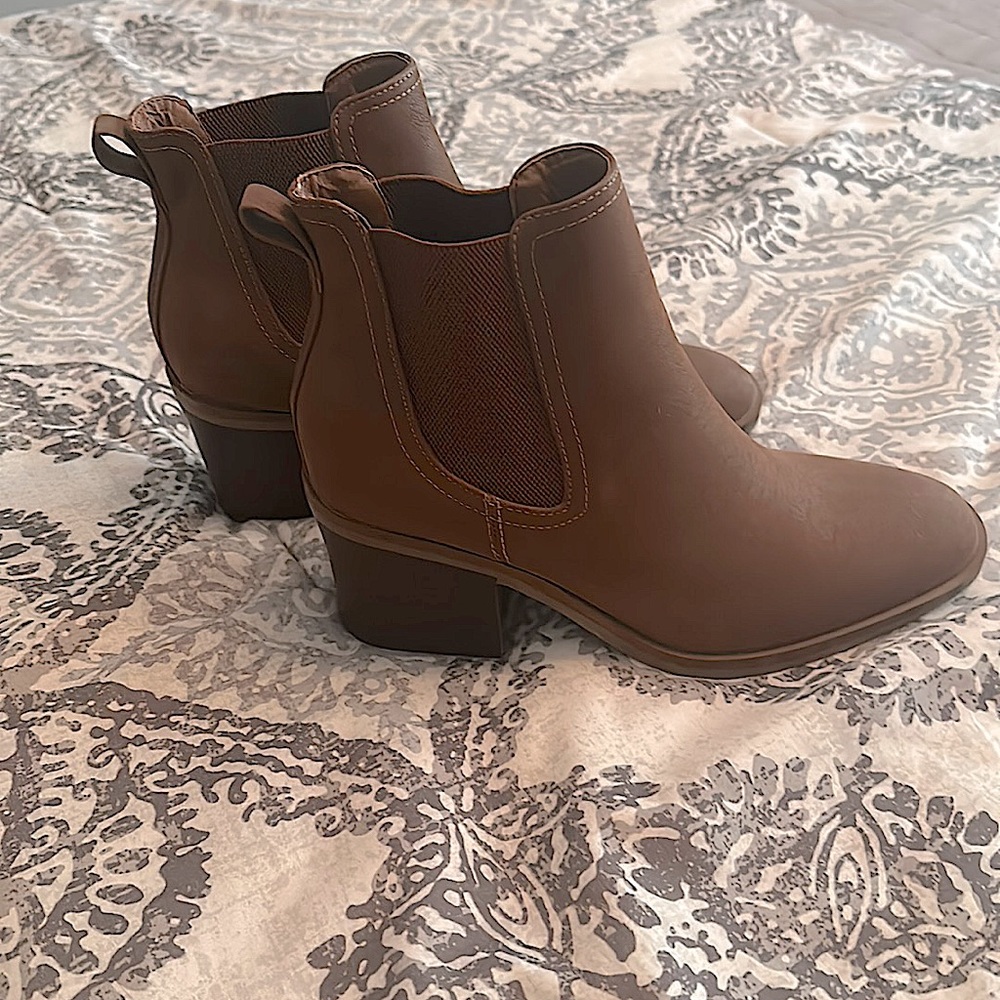MIA brown boots